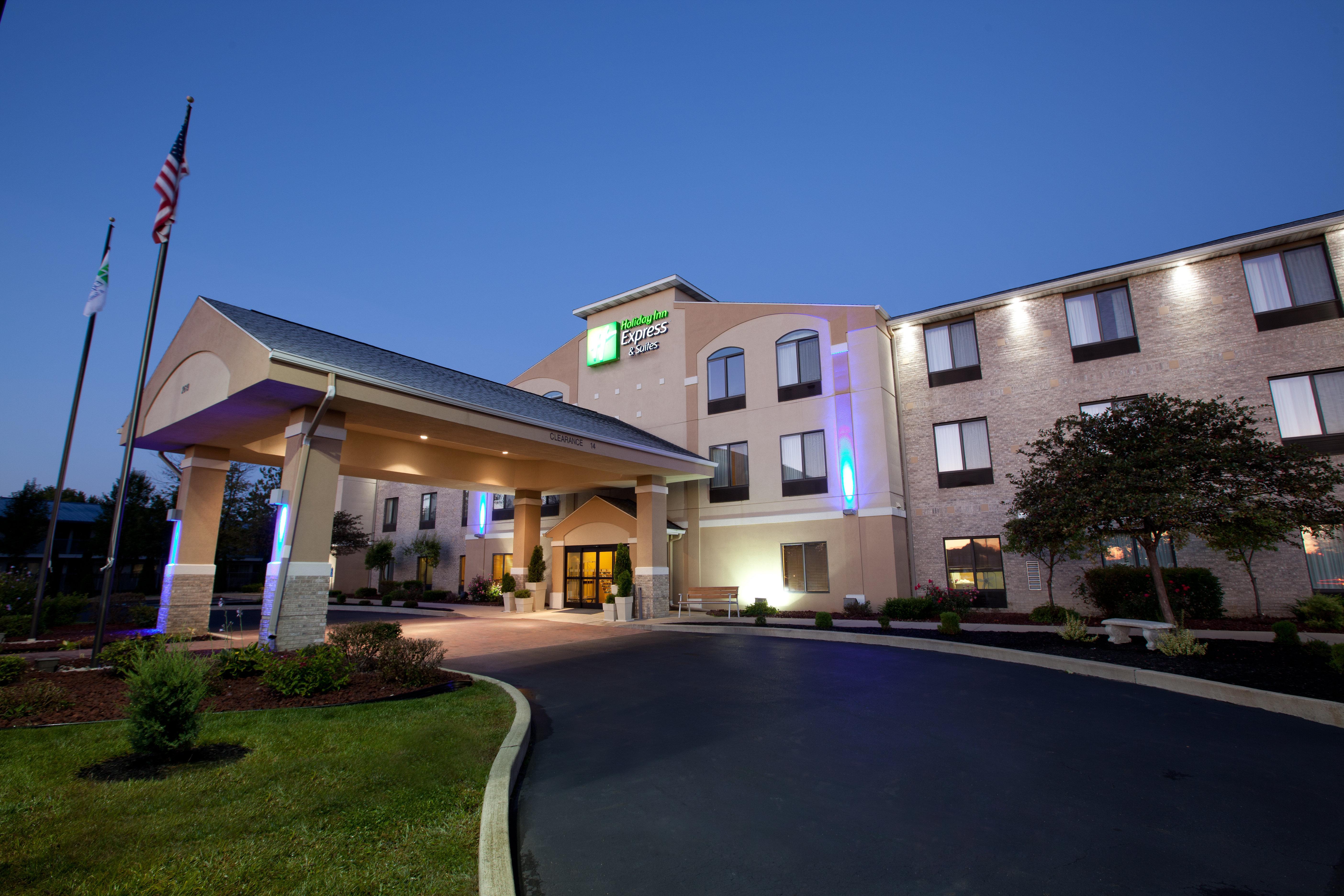 Holiday Inn Express Plymouth By Ihg Exterior photo